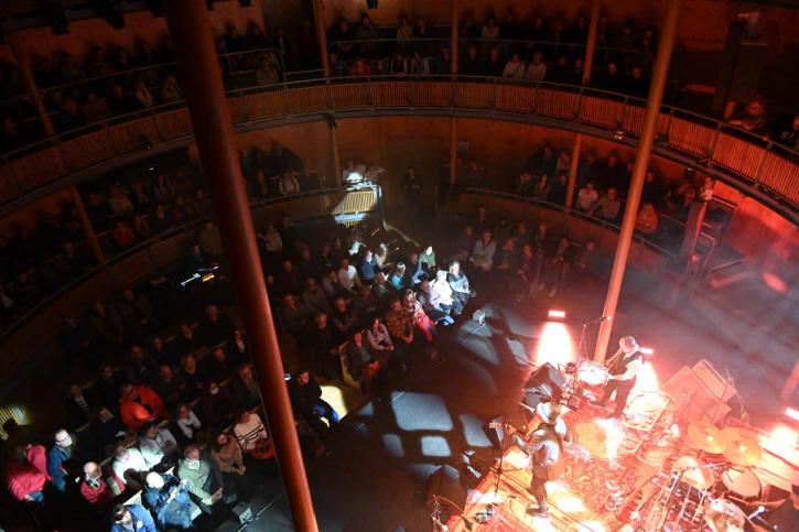 concert de jazz au théâtre élisabéthain 